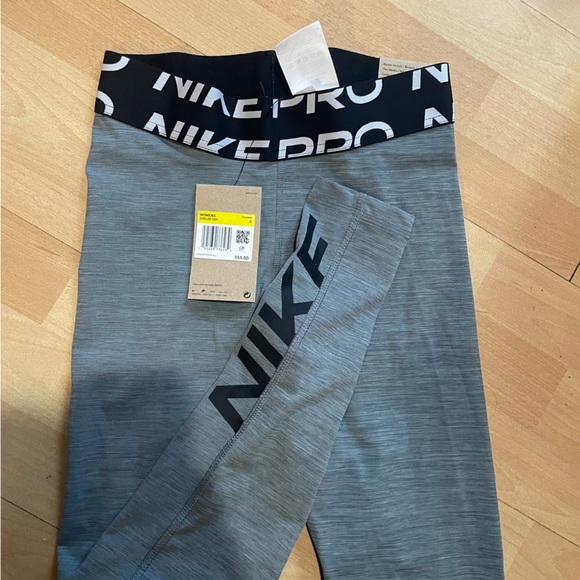 Nike Pro Tights - Picture 2 of 4